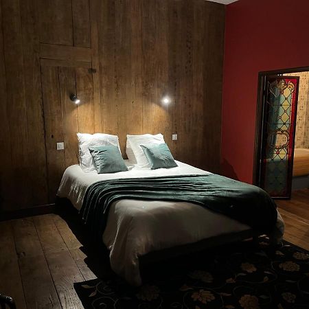 Mercier De Montigny - Les Chambres Du Beffroi - Spa Et Massage Fougères Εξωτερικό φωτογραφία