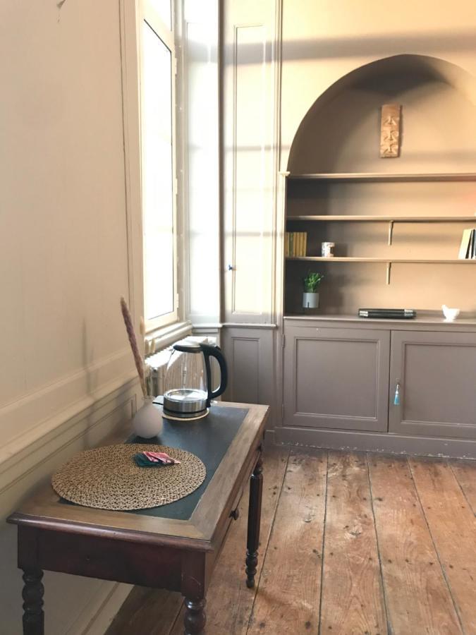 Mercier De Montigny - Les Chambres Du Beffroi - Spa Et Massage Fougères Εξωτερικό φωτογραφία