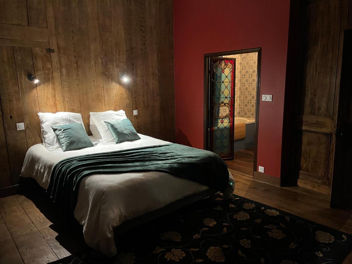 Mercier De Montigny - Les Chambres Du Beffroi - Spa Et Massage Fougères Εξωτερικό φωτογραφία