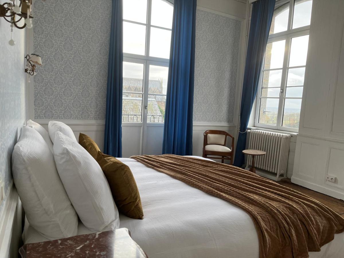 Mercier De Montigny - Les Chambres Du Beffroi - Spa Et Massage Fougères Εξωτερικό φωτογραφία