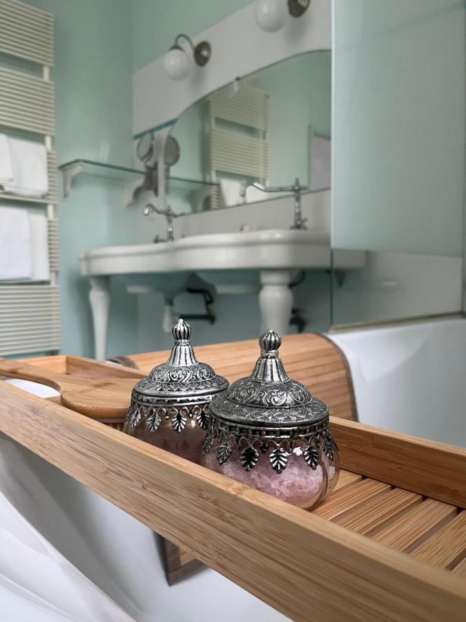 Mercier De Montigny - Les Chambres Du Beffroi - Spa Et Massage Fougères Εξωτερικό φωτογραφία