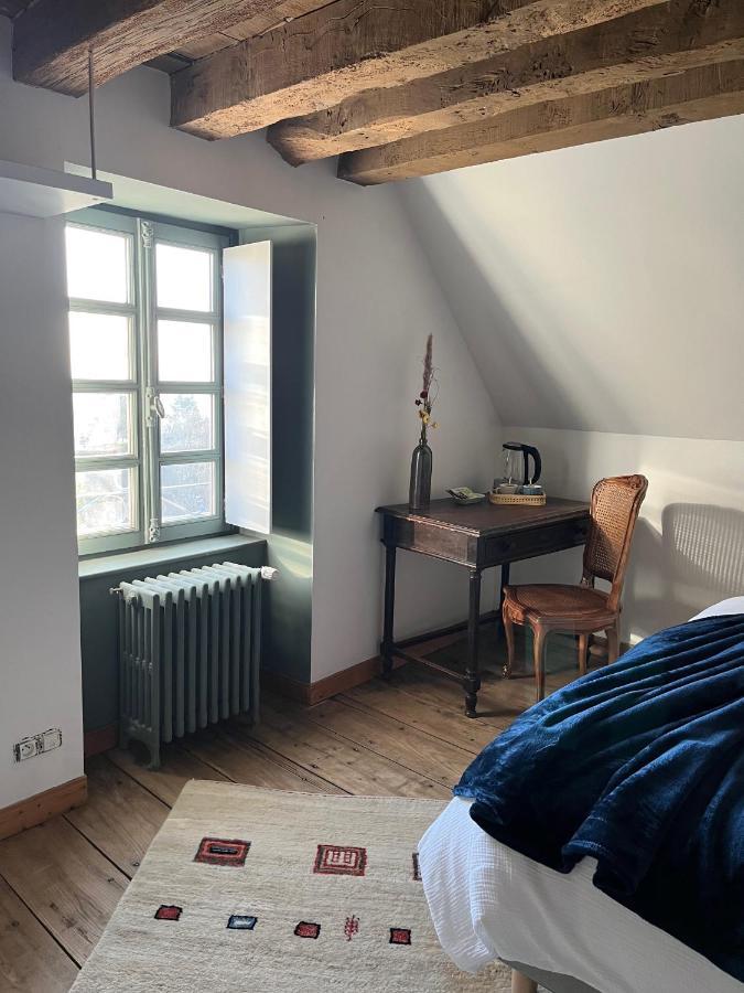 Mercier De Montigny - Les Chambres Du Beffroi - Spa Et Massage Fougères Εξωτερικό φωτογραφία