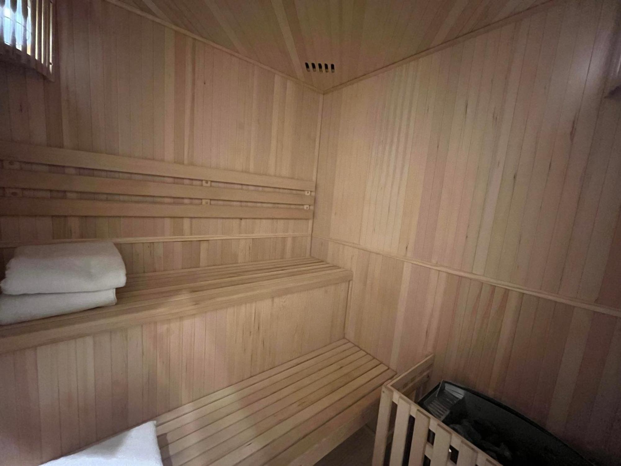 Mercier De Montigny - Les Chambres Du Beffroi - Spa Et Massage Fougères Εξωτερικό φωτογραφία